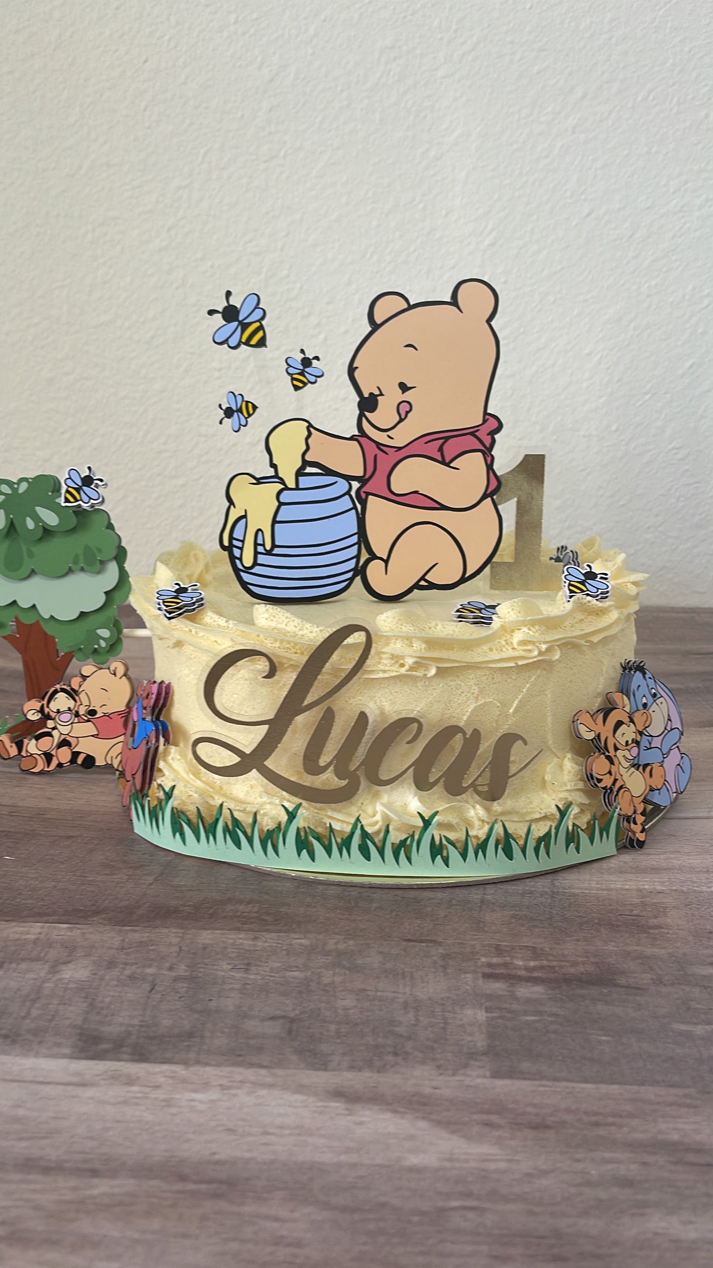 Winnie Pooh Decoration for cake